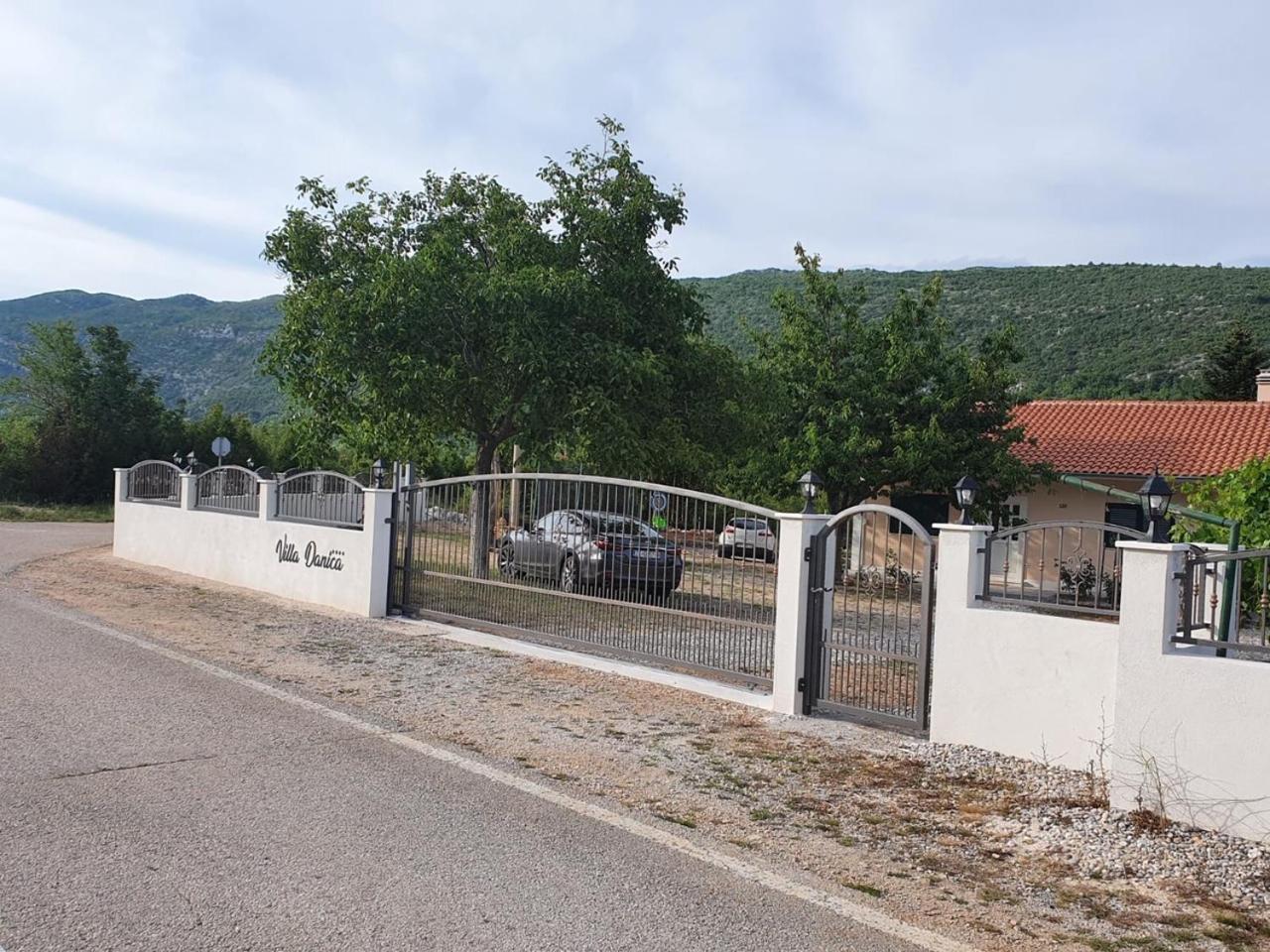 Holiday Home Danica Ozici Екстериор снимка