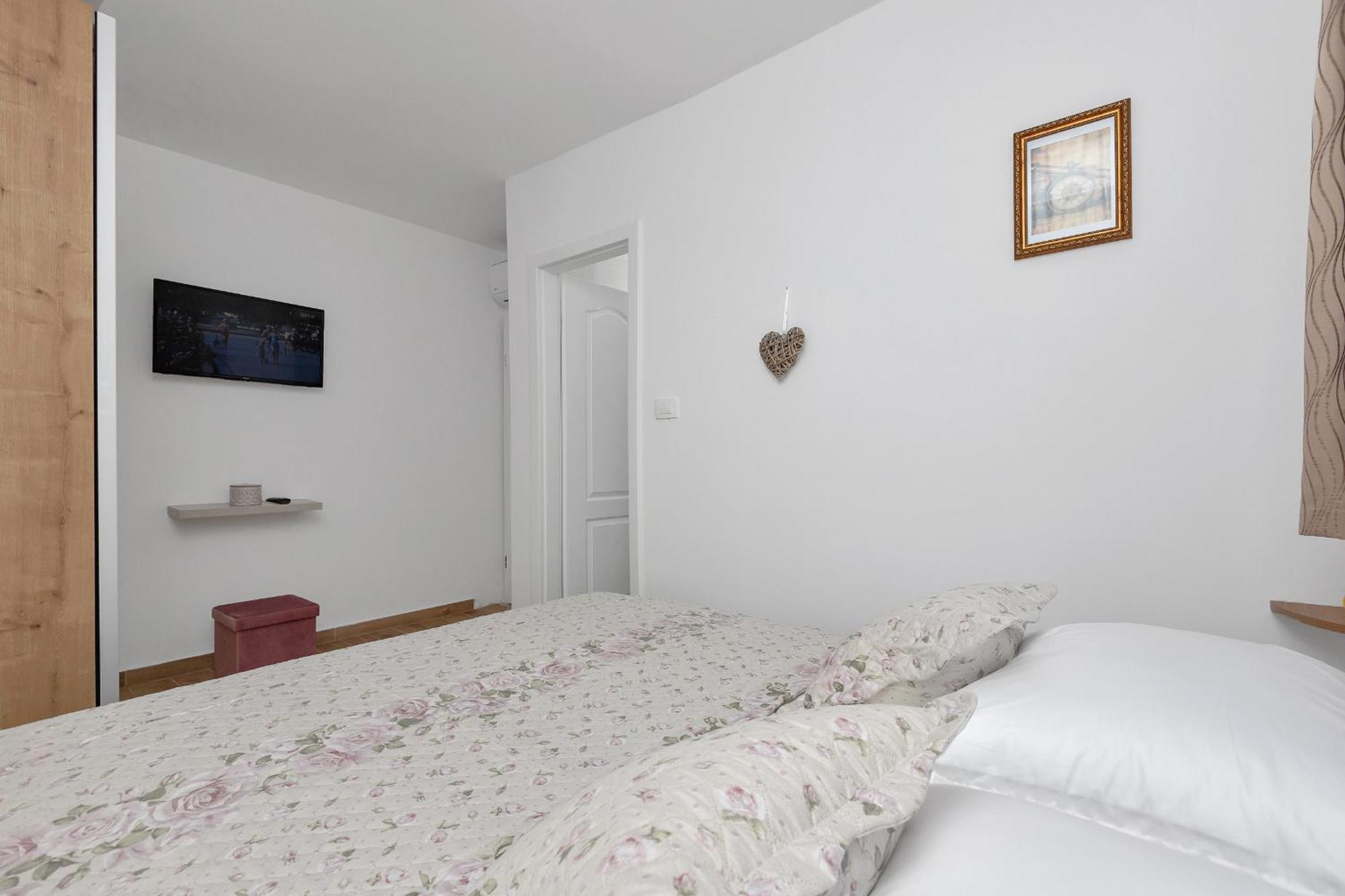 Holiday Home Danica Ozici Екстериор снимка